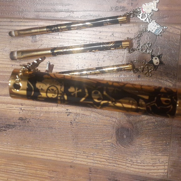 Tokidoki Makeup Brushes - Picture 4 of 4